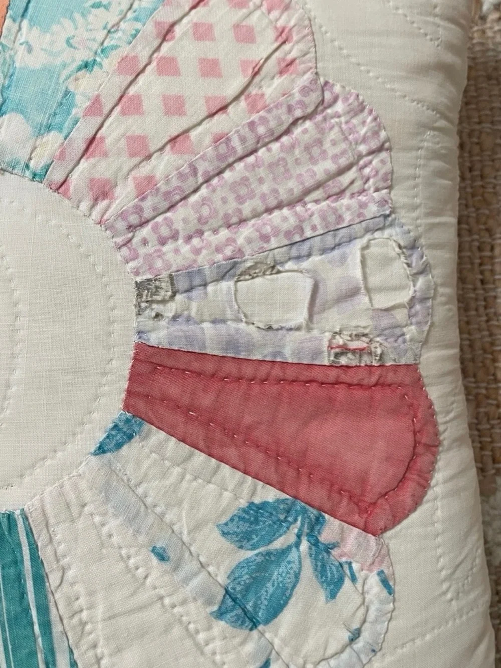 Pair Of Vintage Handmade Dresden Plate Pattern Square Throw Pillows